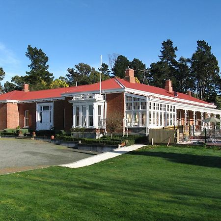 Ugbrooke Country Estate Hotel Lower Dashwood Exterior photo